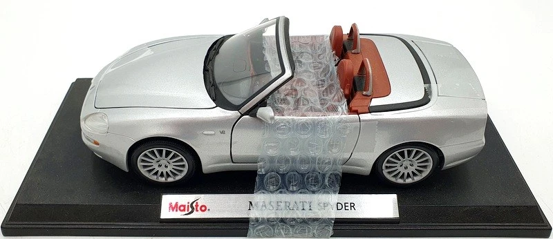 Maisto 1/18 Scale Diecast 31667 - Maserati Spyder - Silver - Image 3 of 4