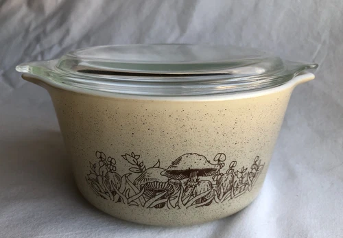 Vintage Pyrex 473-B Forest Fancies Mushroom Casserole Baking Dish w/ Lid 1 qt