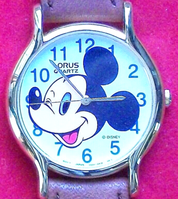 Disney Moving Eye Animated Mickey Mouse Watch! Rare! Retired  display picture 3