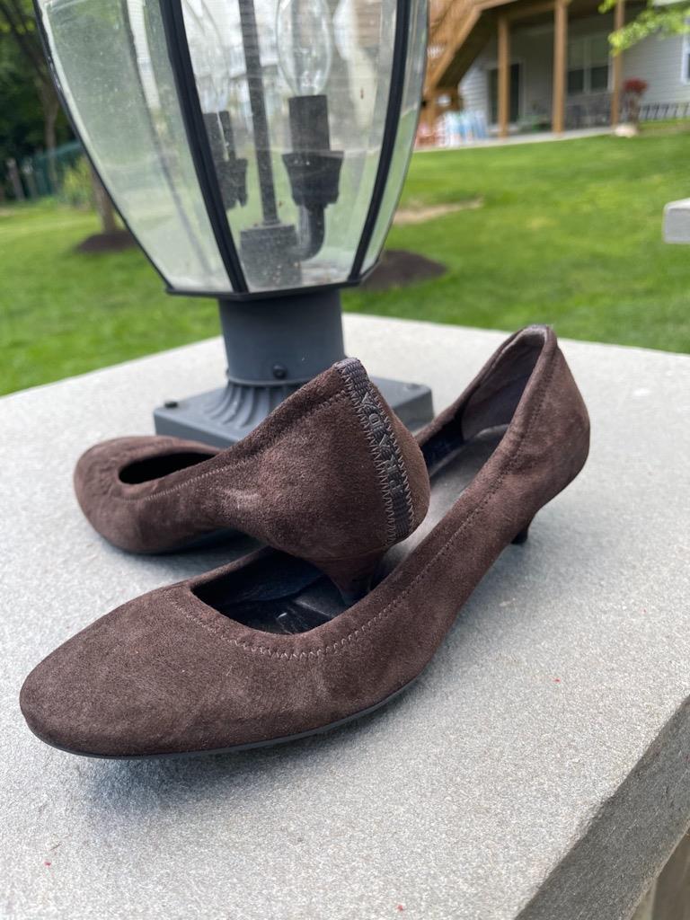 PRADA SUEDE LEATHER PUMPS スエード Prada brown suede kitten heel pump shoe size 39 us 9