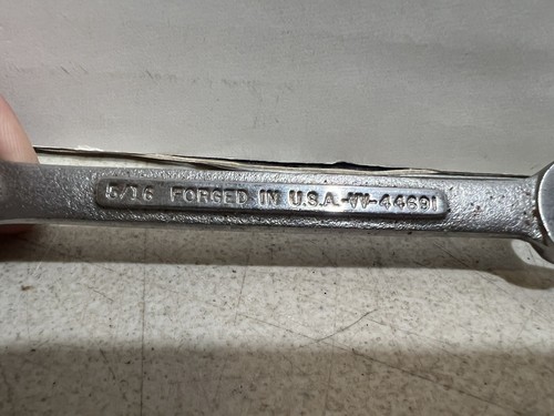 Craftsman -VV- 44691 5/16" & 44692 11/32” & 44693 3/8" 12 PT Comb Wrench - Picture 4 of 18