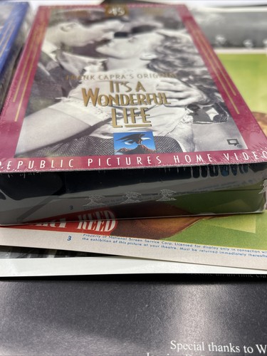 Special Collector’s It’s A Wonderful Life Sealed VHS Boxed Set Christmas Movie - Picture 4 of 20