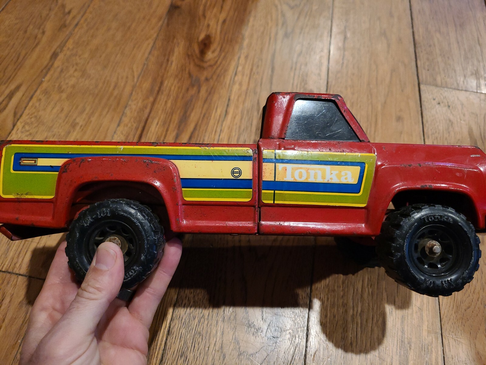 Tonka Red  Pick Up Truck Early 1970’s Pressed Metal 
