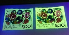 Variété De Couleur À L'uv Timbre N° 2557 ( Jaune Pale Et Jaune Vif) Neuf**/ 1988