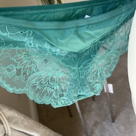 34B  Triumph amourette charm conscious Bra Underwired  Lingerie briefs U.K. 10 