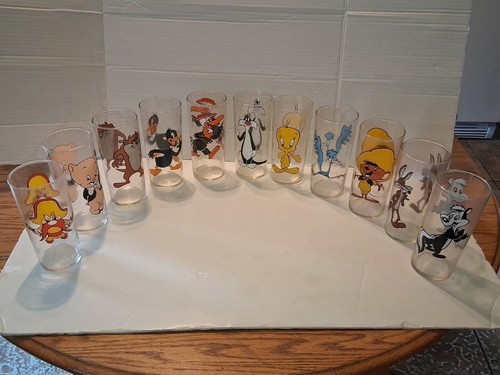 1973 Looney Tunes Pepsi Collector Series Warner Bros White Lettering 11pc