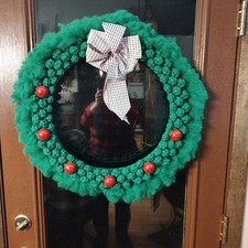 Vintage 70s Macrame Christmas Wreath Wall Hanging Green w/ Red Beads 24"