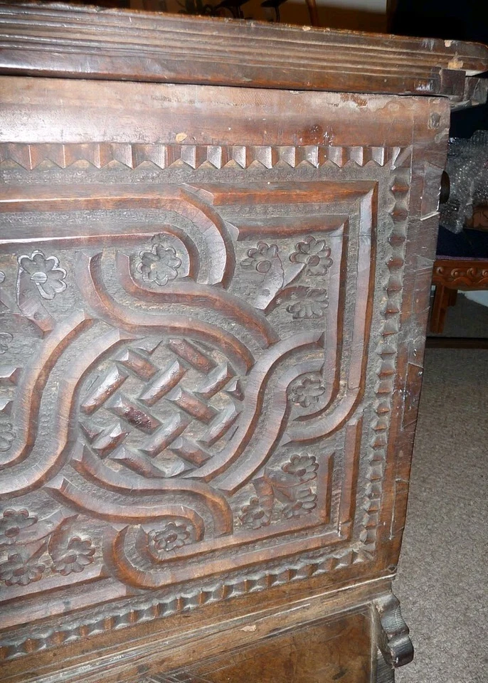 Antiguo cofre manta boda, cassone, sirio, tallado a mano Foto 3 de 4
