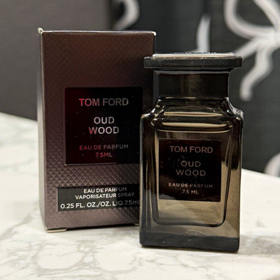 Tom Ford Oud Wood Eau de Parfum Spray Travel Size 0.25 fl oz