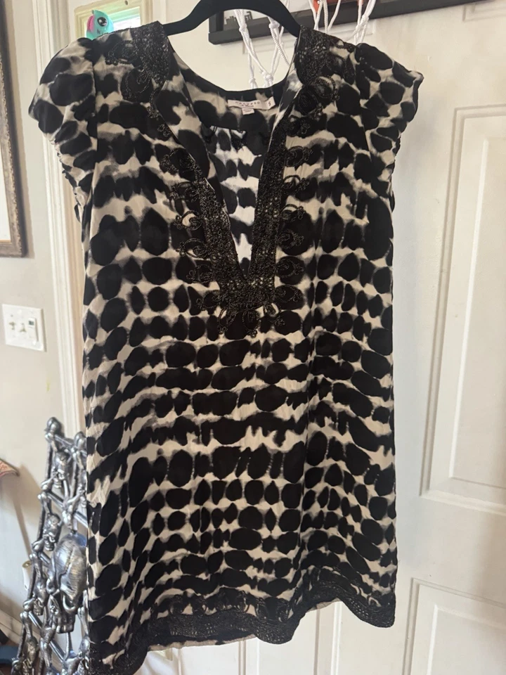 Calypso St. Barth 串珠丝绸换装连衣裙黑色白色印花波西米亚小号 — 第 2/4 张图片