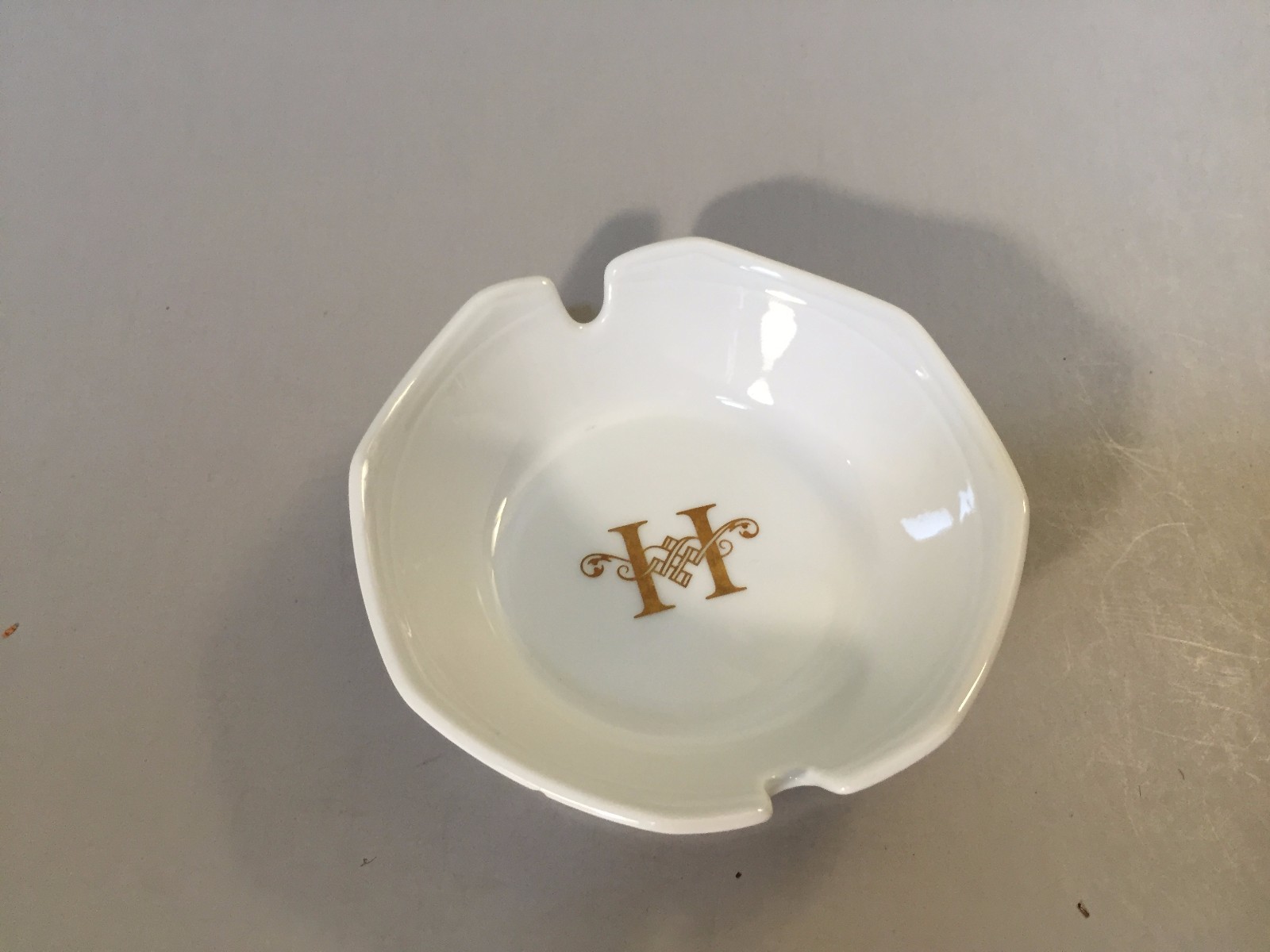 VINTAGE HOTEL ASHTRAY,Vintage ceramic ashtray,hotel souvenir,GERMAN