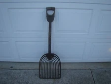 Antique Original Wood Handle Cast-Iron Corn Cob Potato Shovel Barn Décor