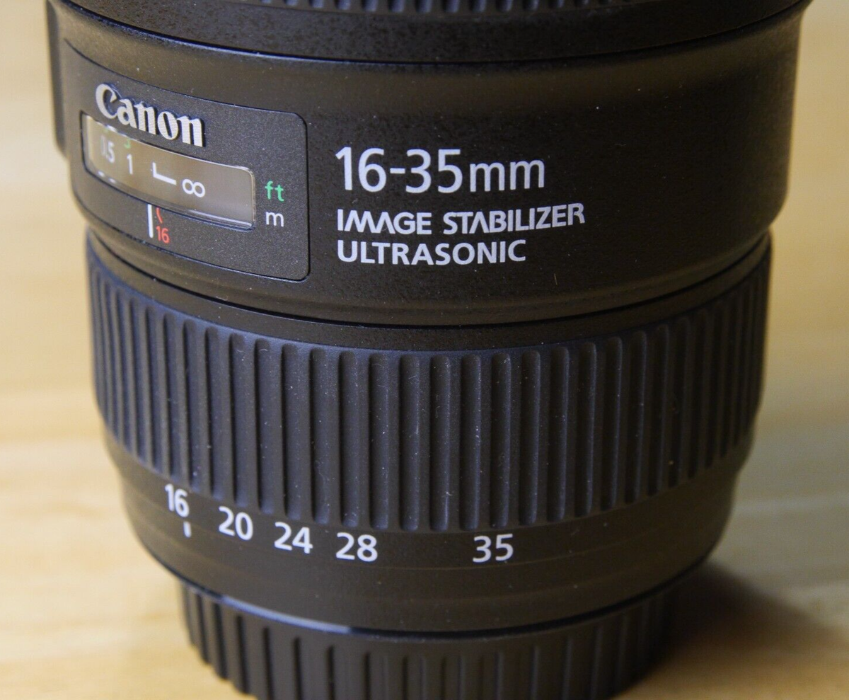 Canon EF 16-35mm f/4 L IS USM Lens, very good condition Canon EF 16-35mm f/4 L IS USM Lens, very good condition
