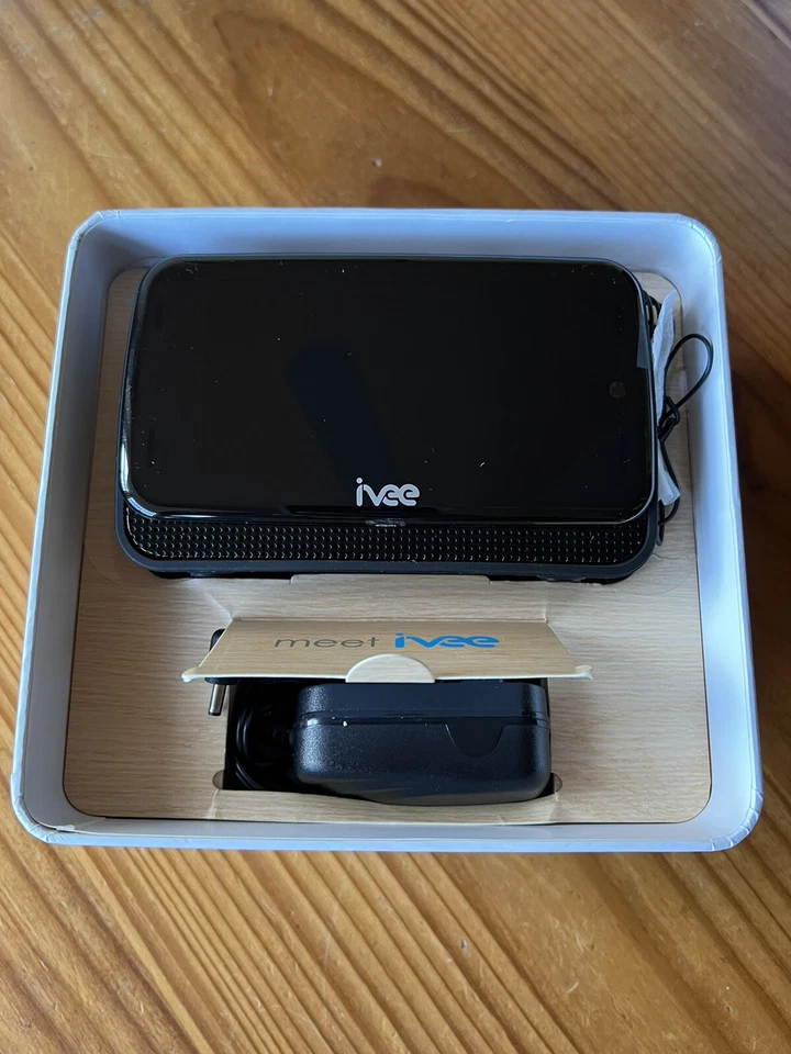 Ivee Sleek Your Wi-Fi Voice Activated Assistant Add Voice Control To Your Life  - Image 2 of 4