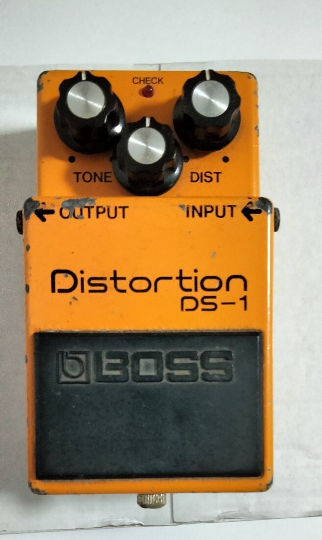 Boss DS-1 Distortion Effect Pedal 1978 SN7700 VERY EARLY SILVER