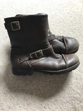 Boys Junior Brown uggs UK Sized 2 