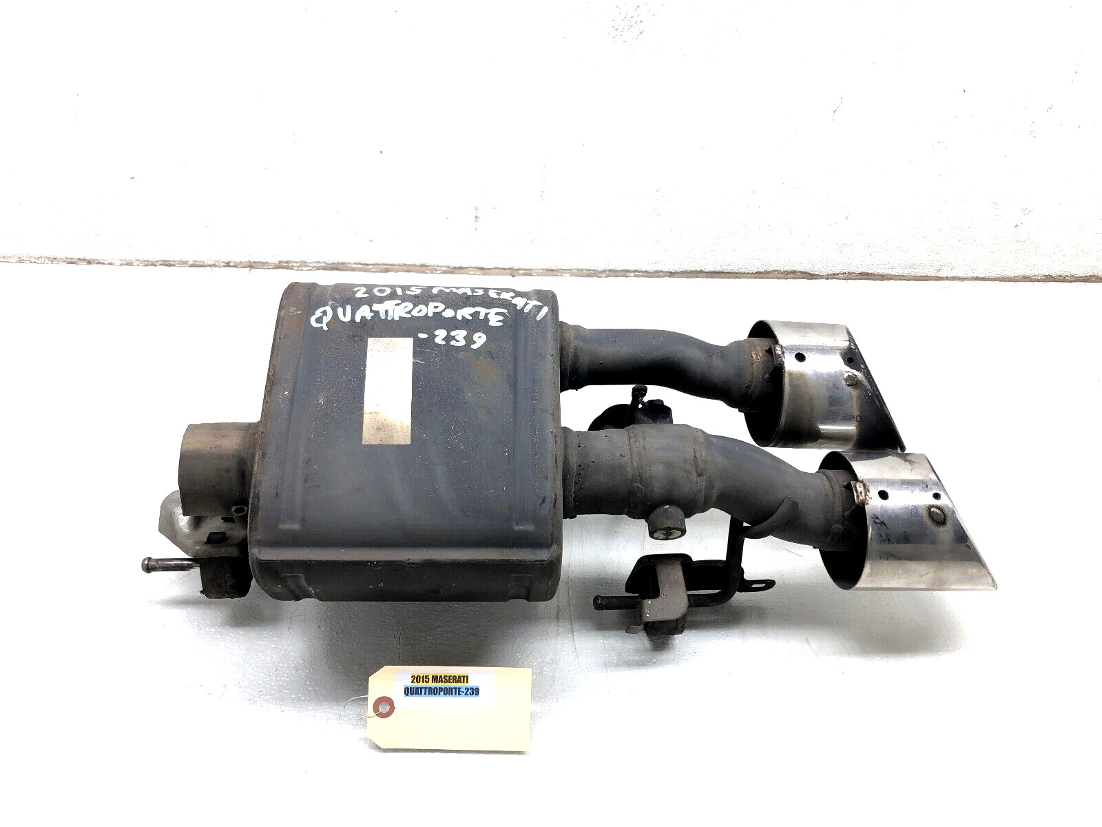 2014-2020 MASERATI QUATTROPORTE 3.0L AWD REAR EXHAUST MUFFLER OEM #CUT OFF.