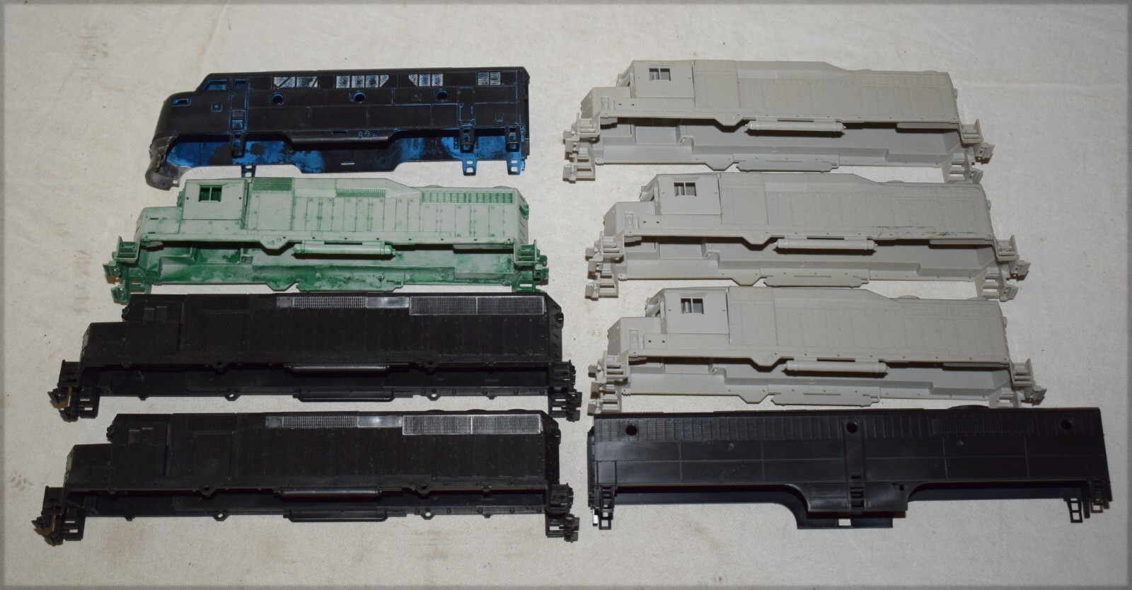 Lot of 8 Diesel Locomotive Shells - Undecorated - Black / Gray - HO ...
