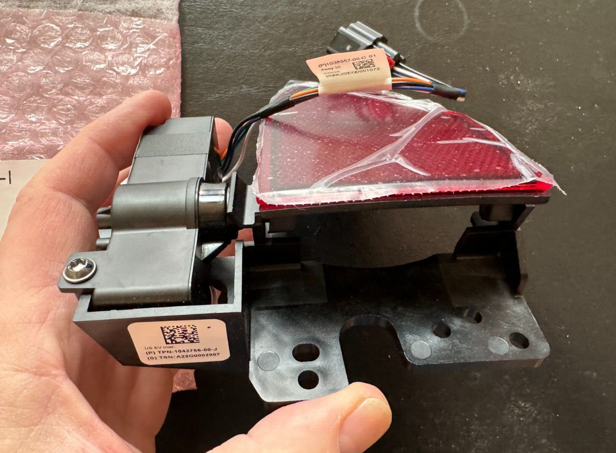 Tesla 2016-2020 Model S X Charge Port Door Assembly 1038548-00-I