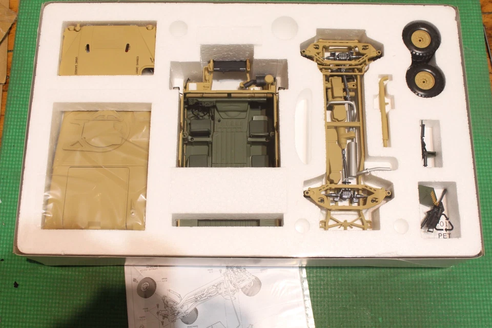 Tamiya 1/20 M1025 Humvee Desert Version (Die-Cast Semi-Assembled Model)  - Image 2 of 2