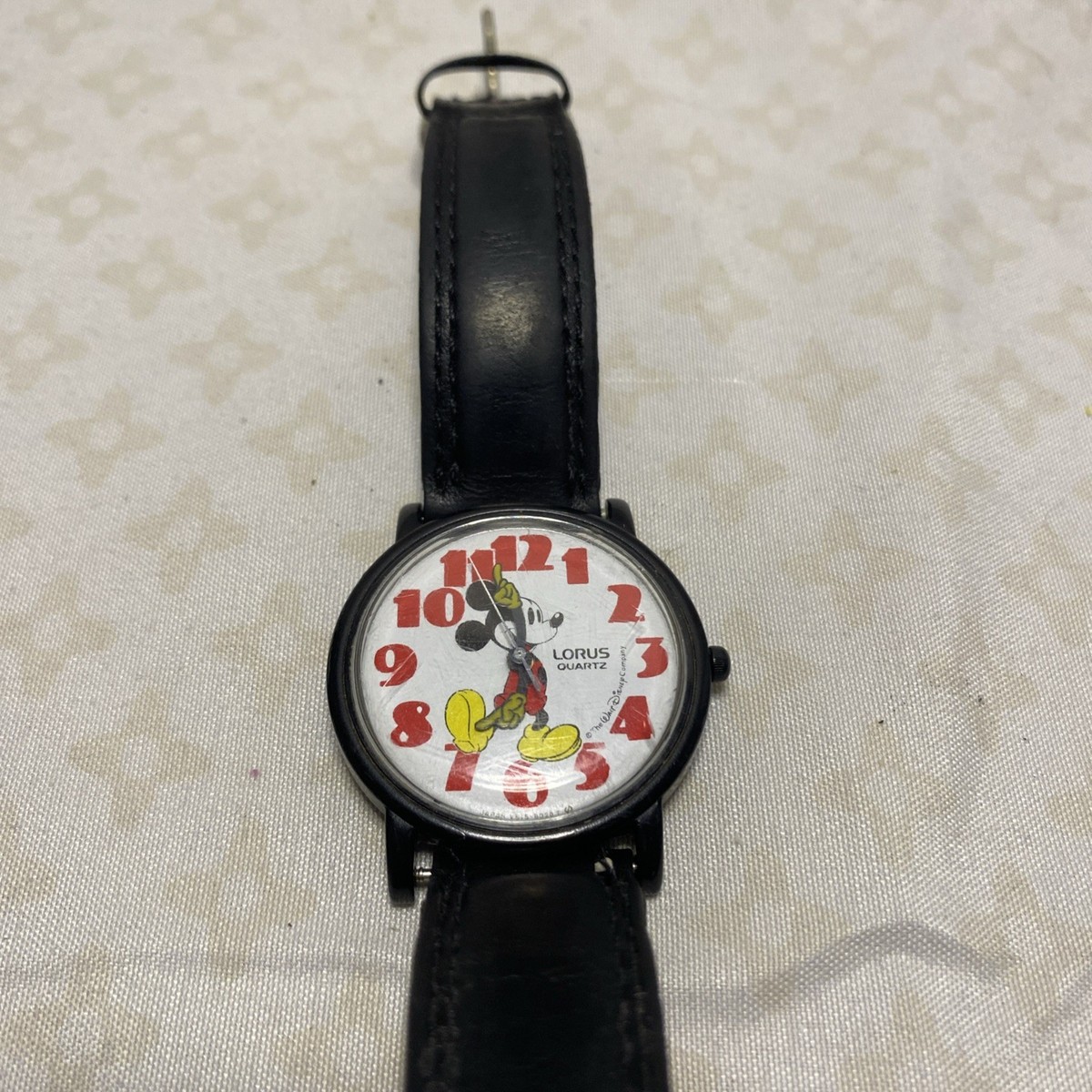 Vintage Walt Disney Lorus Plastic Mickey Mouse Watch 1980 display picture 1
