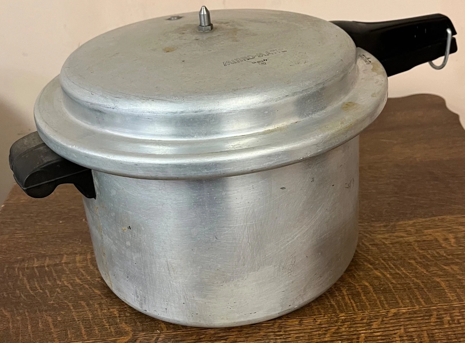Mirro Matic Aluminum Pressure Cooker "8"--398 M 8 Qt W/Jiggler, Insert, Gasket