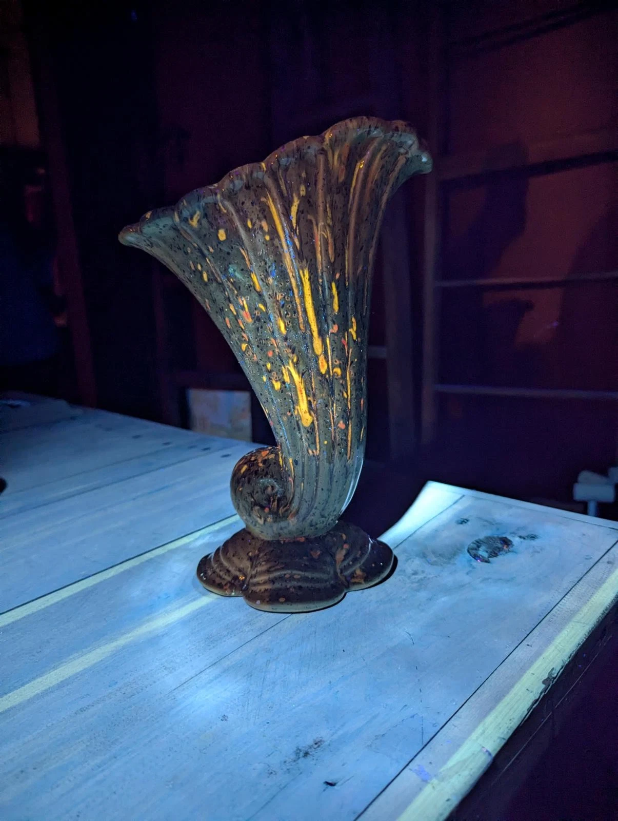 Vintage Decorative Metal Vase with Ornate Design UV reactive cad