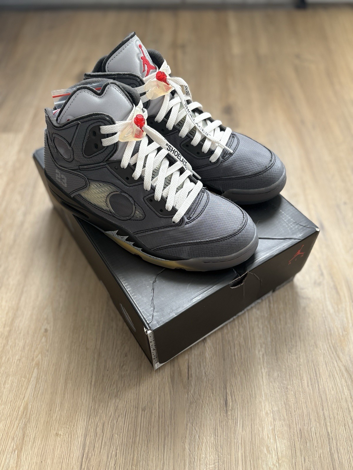 OFF WHITE X NIKE Nike Air Jordan 5 Retro x Off White 'Mussola'