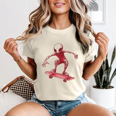 Alien Skateboarding Hobbies Damen T-Shirt Graphic Tee