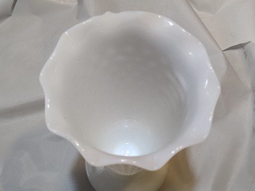 Vintage Fenton White Milk Glass Hobnail Large Vase Trumpet Footed 9.5" - Picture 6 of 8