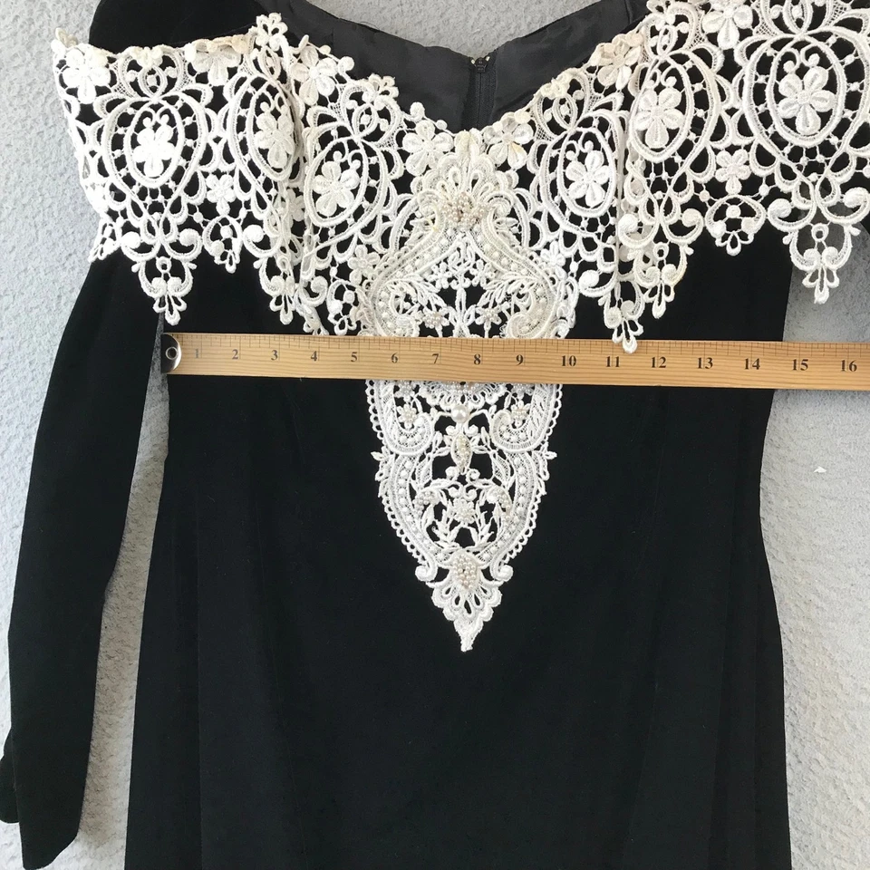 Maxi Vestido Formal De Colección Scott McClintock Terciopelo Encaje Hombro Descubierto Foto 4 de 4