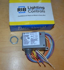 RIB ~ LR2402B2G ~ ENCLOSED RELAY 20 AMP w/ 24VAC DC 208 277VAC COIL