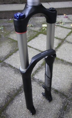 Rock Shox Sektor Solo Air RL Gold Federgabel Fork / 140 mm / Black / 26'' SRAM