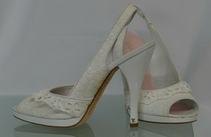 louis vuitton lace heels