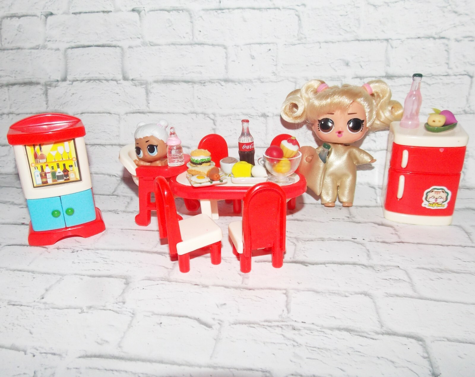 set of 8 lol surprise dolls