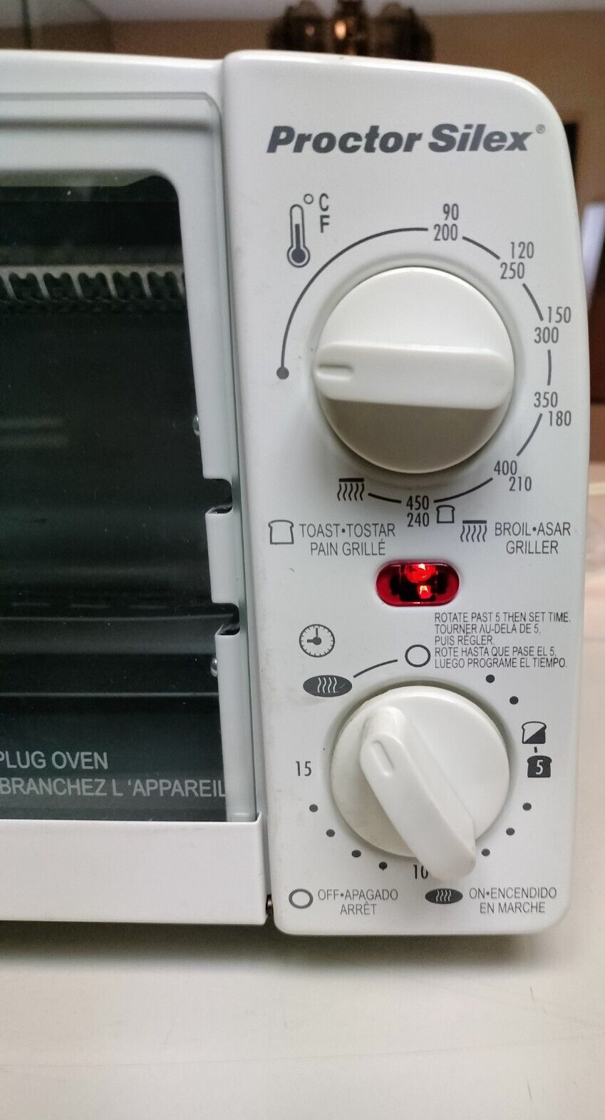 New/Old Stock2011 ProctorSilex White Large 4Slice Toaster Oven