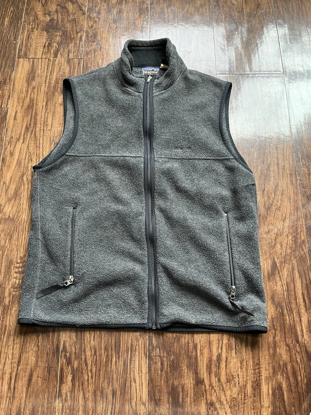 Patagonia Men’s Synchilla Gray Fleece Vest Full Zip Outdoors Hiking Size Medium