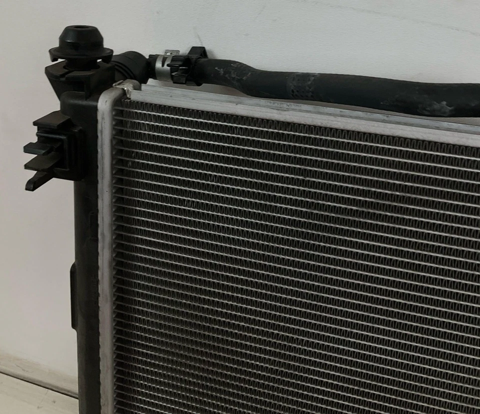 Radiador Garde A Lexus Es350 2019-2023 3,5 L 26 k millas OEM 16400F0010 Foto 2 de 4