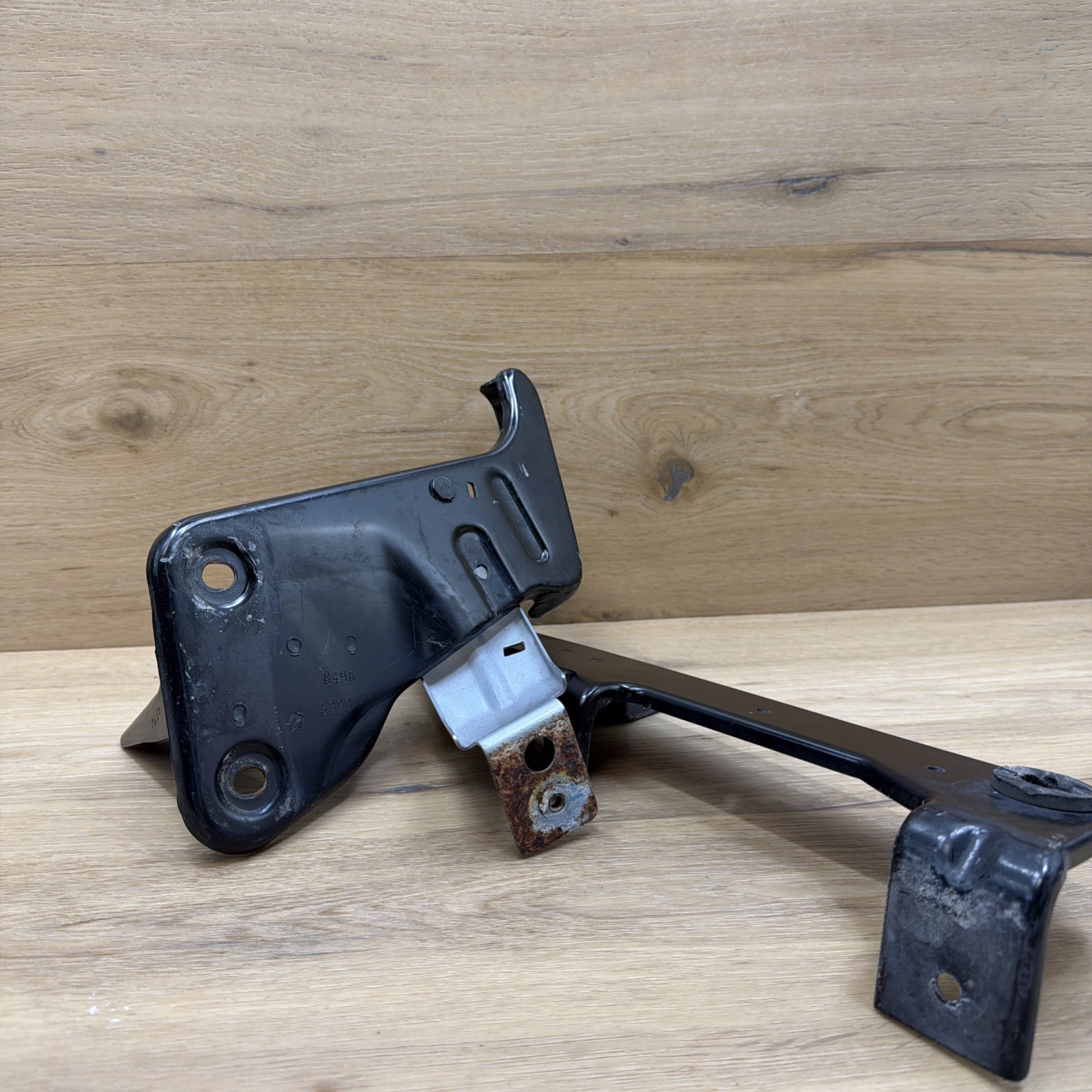 🟢2014-21 OEM Maserati Ghibli M157 3.0L Front Left Intercooler Bracket Holder🟢