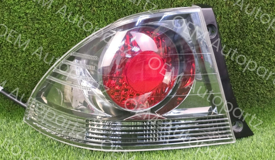 Пара задних фонарей в сборе для Lexus Altezza IS200 IS300 SXE10 оригинальные левые и правые б/у - Изображение 3 из 4