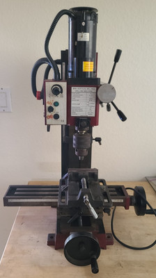 Central Machinery Benchtop Metal Milling Machine R8 Taper 4.5A Variable Speed +V