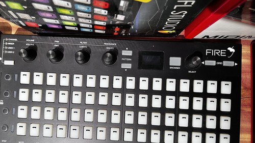 Akai Professionals MidiMix, MPD226, Fire! Music Production, DAW Ableton FLStudio - Picture 10 of 18