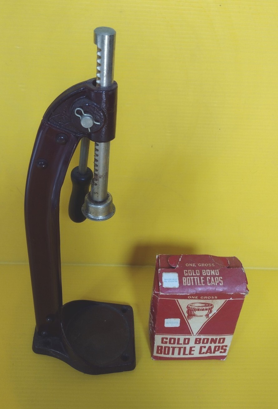 Vintage Bottle Capper Cap Press Bottle Wine Cork installer with box of