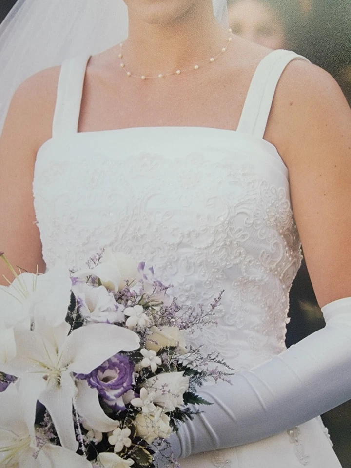 OFERTA ~ Vestido de novia cintura caída atemporal talla 12, velo y tocado incluidos Foto 3 de 4