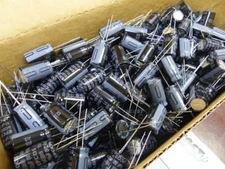 EPCOS  B43888A5106M Qty of 65 per Lot EL RAD P5 10UF 450V 12X20 105°; Cap Alumin