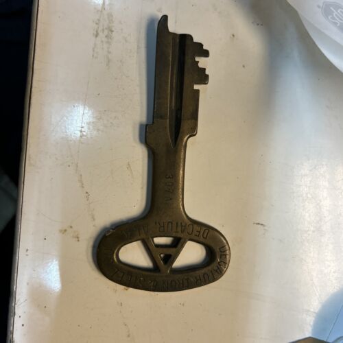 VTG Decatur, ALA Iron and Steel Co. Retired EXPIRED BRASS KEY - Picture 1 of 3