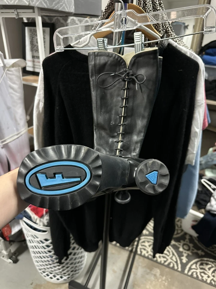 Botas hasta la rodilla con cordones mini de cuero negro John Fluevog vintage raras talla 6 Foto 4 de 4