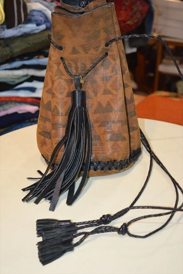 Bolso Bandolera Wendy Nichol New York Flecos Cuero Cordón ¡De Japón! Foto 2 de 4