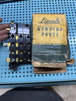 Ford FDU-14708-A Fuse Junction Panel Block -- 1956-1958 Lincoln & Mercury -- NOS