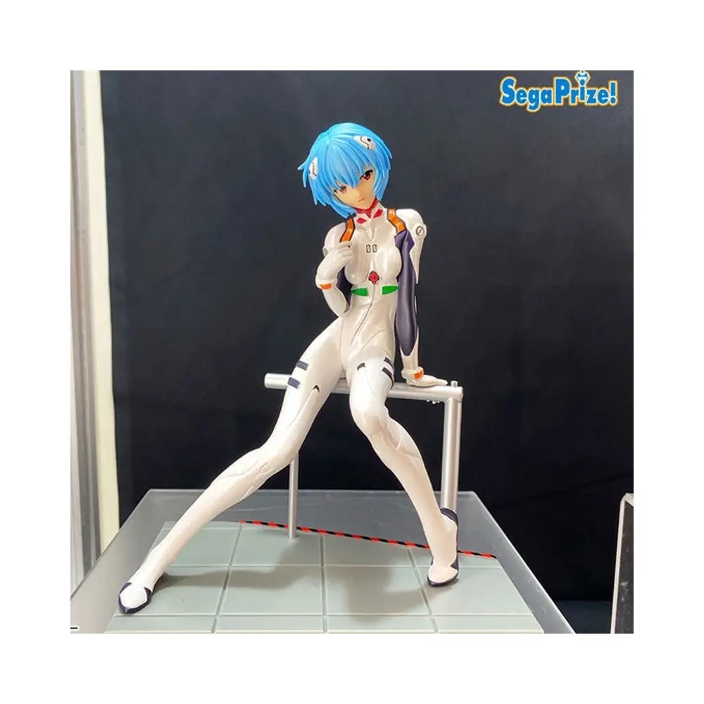 Statuette Evangelion Rei Ayanami LPM une finition PVC premium de 17cm
